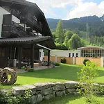 Heimhof Apartman *